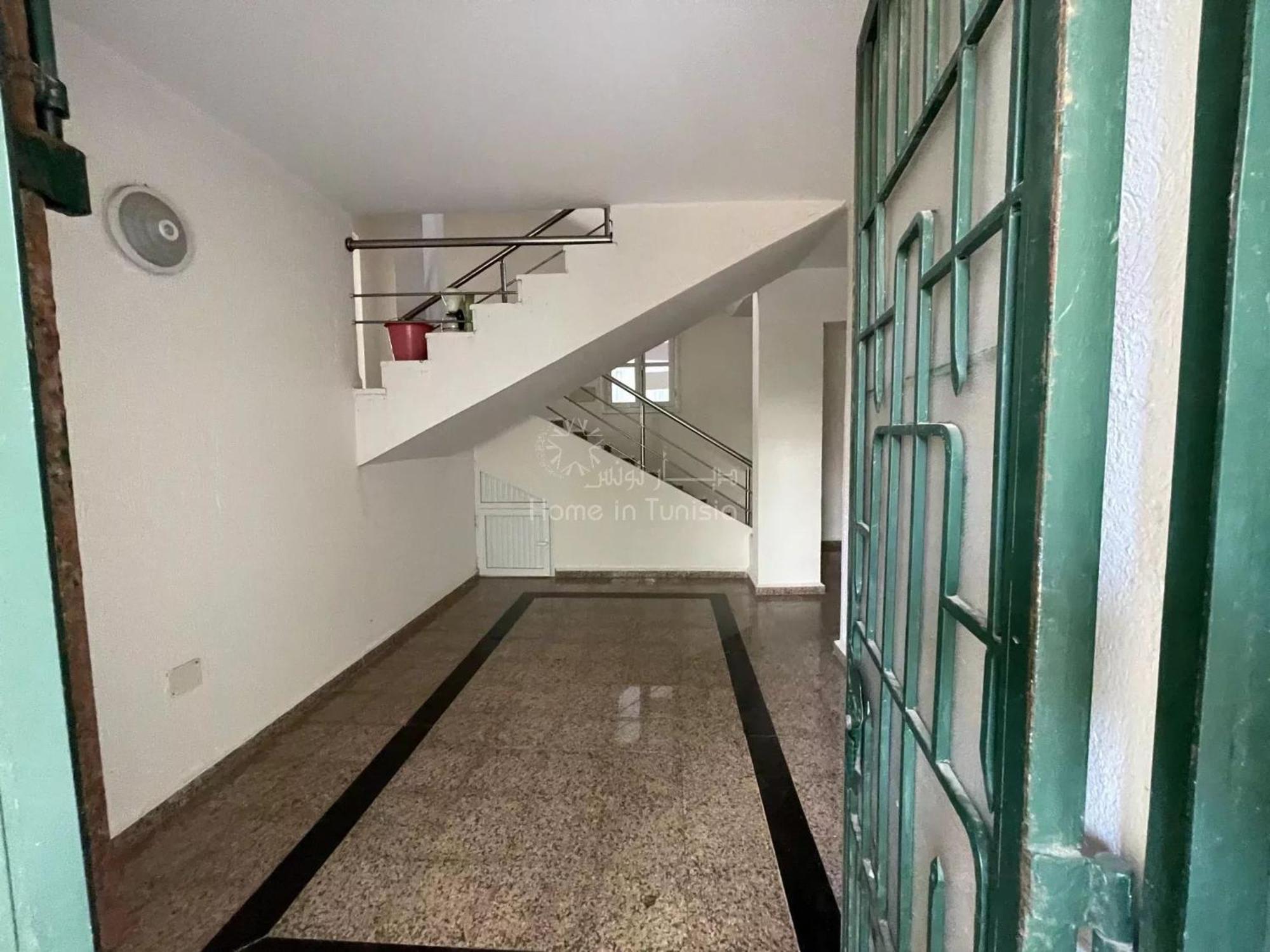 Appartement Spacious S3 In A Family