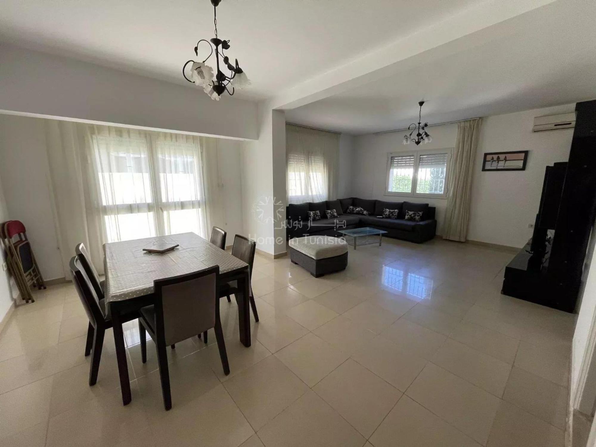 Appartement Spacious S3 In A Family